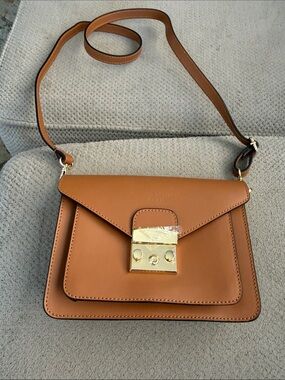 Tan Leather Crossbody Bag with Gold Lock